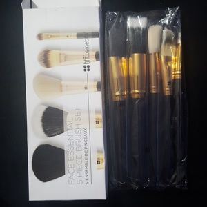 Bh cosmetics face brushes